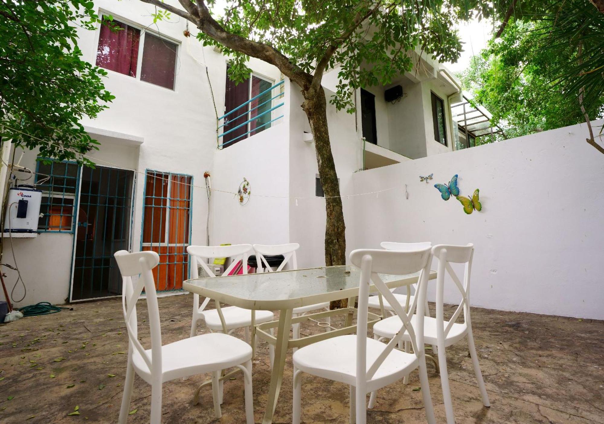 Lovely house near the beach Плая дел Кармен Екстериор снимка